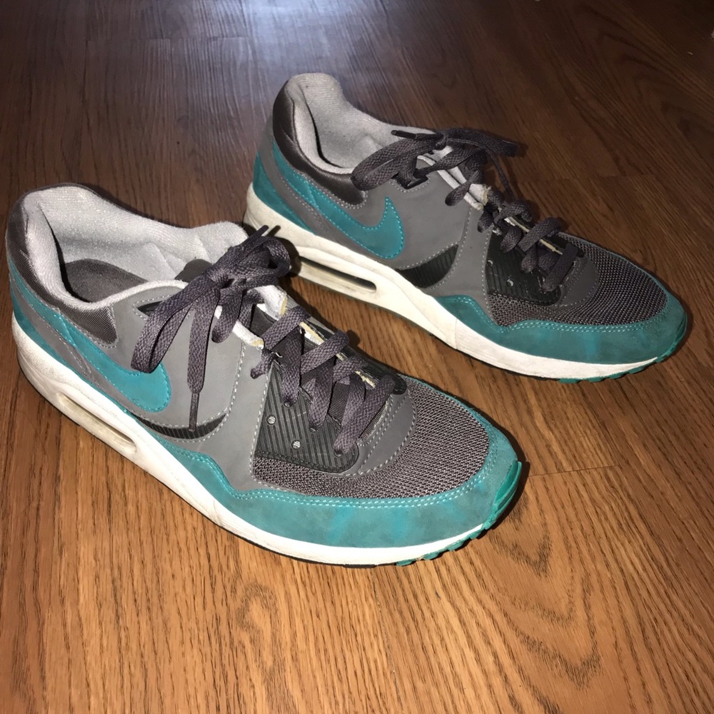 Men’s Nike Air Max Light